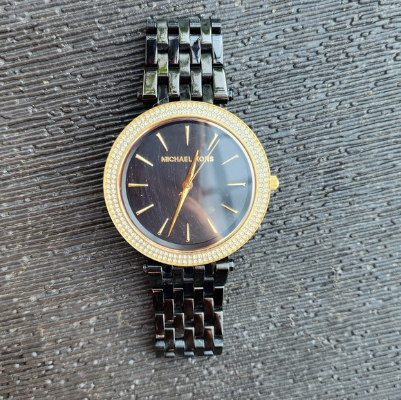 Michael Kors Darci Stainless Watch - Picture 2 of 5